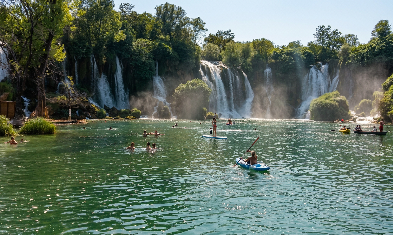 Bosnia Kravica Waterfall (1)